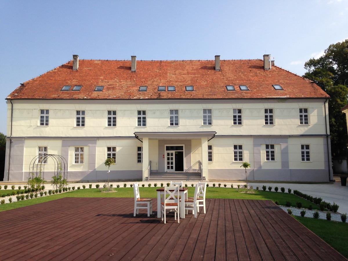 Hotel Court Park Nysa Exterior foto